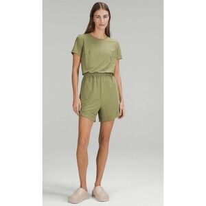 Lululemon Women's Romper Prosecco High Neck Stretchy Lightweight Romper size 8